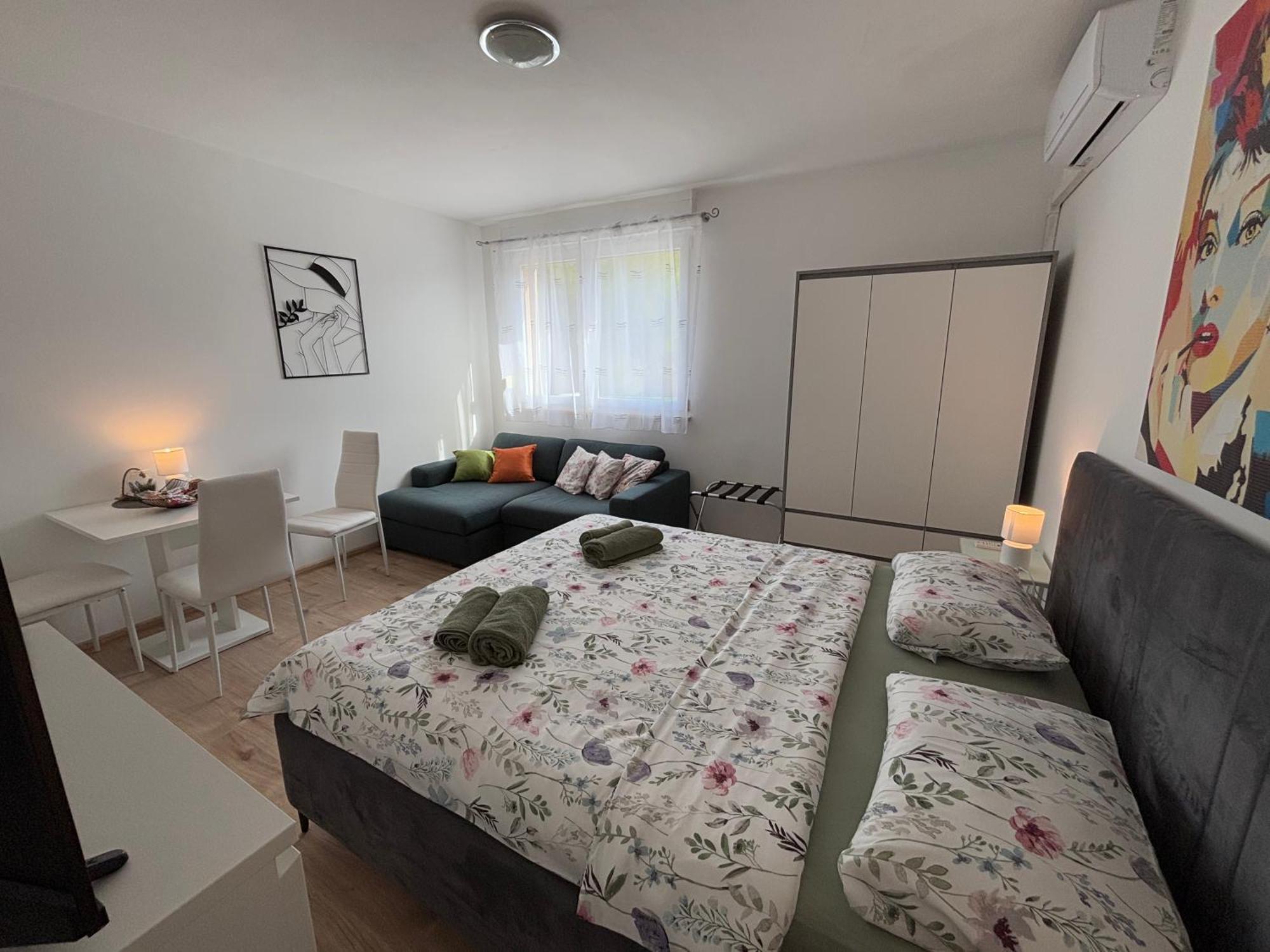 App Karla Apartment Pula